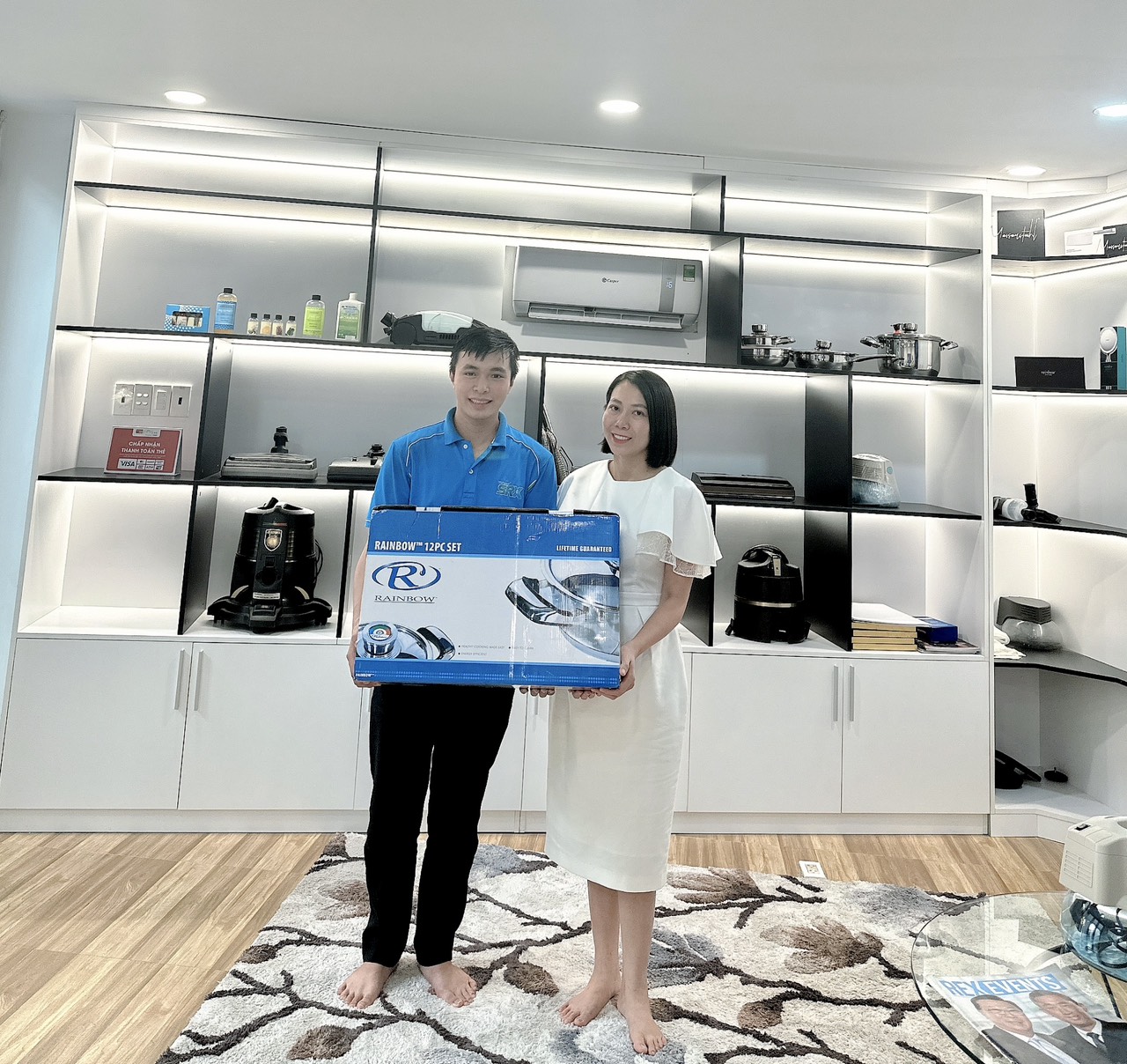 Khách hàng Bộ dụng cụ nấu ăn Nutristahl