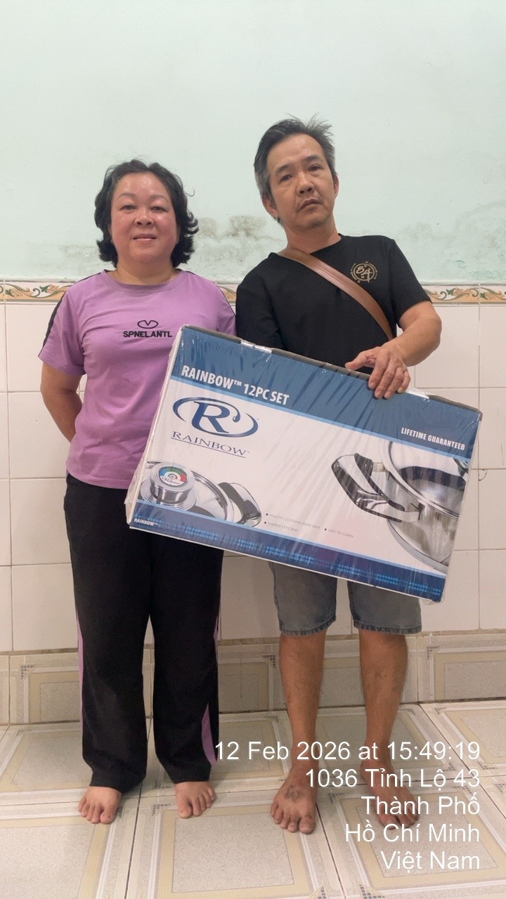 Khách hàng Bộ dụng cụ nấu ăn Nutristahl