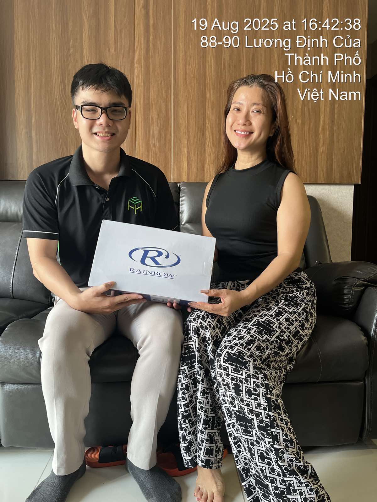 Khách hàng Bộ dụng cụ nấu ăn Nutristahl